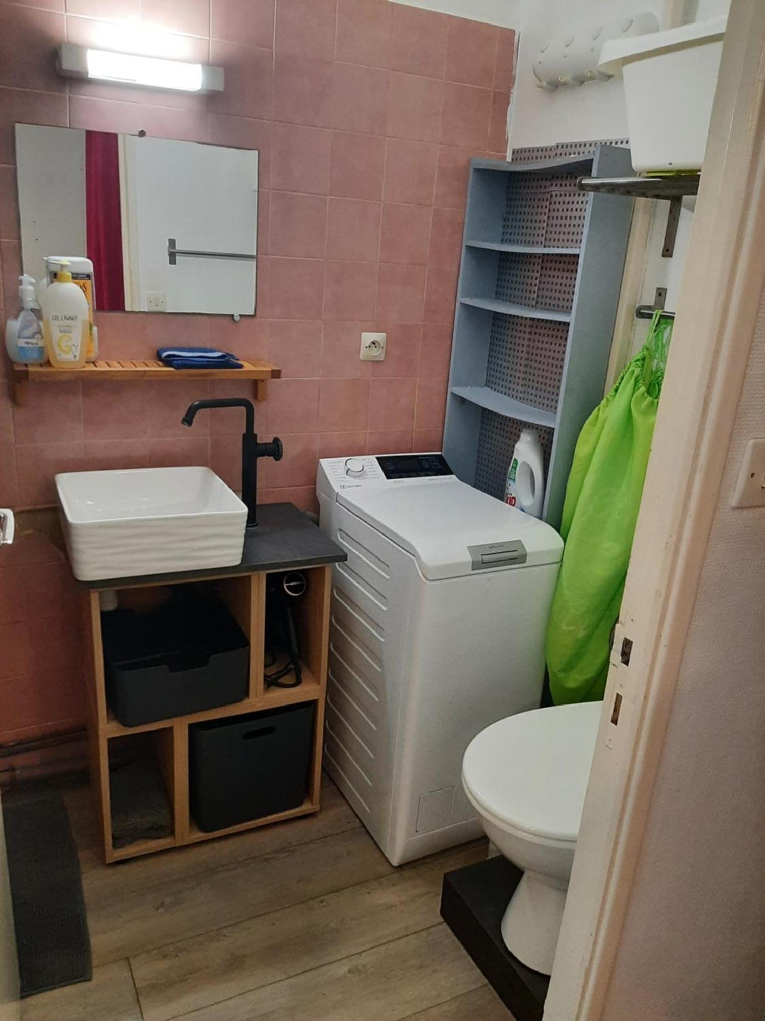 Duplex14H 1Er Etage Jardinet 1 Parking Ou Studio14B Rdc Terrasse Sans Parking La Rochelle  Kültér fotó