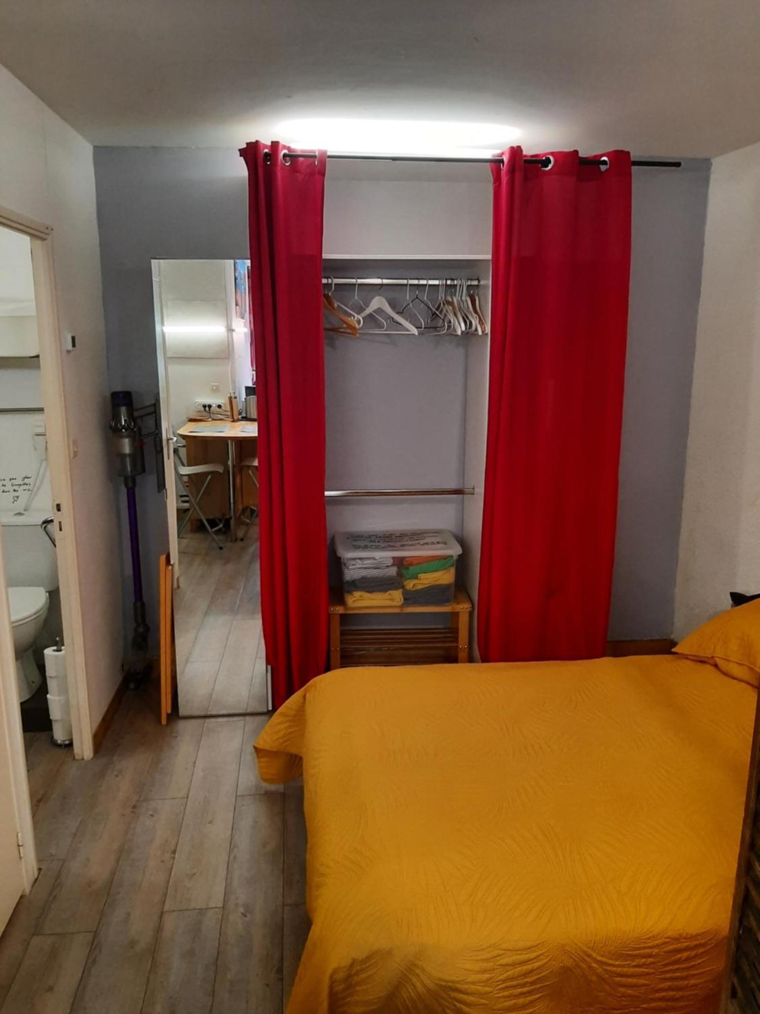 Duplex14H 1Er Etage Jardinet 1 Parking Ou Studio14B Rdc Terrasse Sans Parking La Rochelle  Kültér fotó