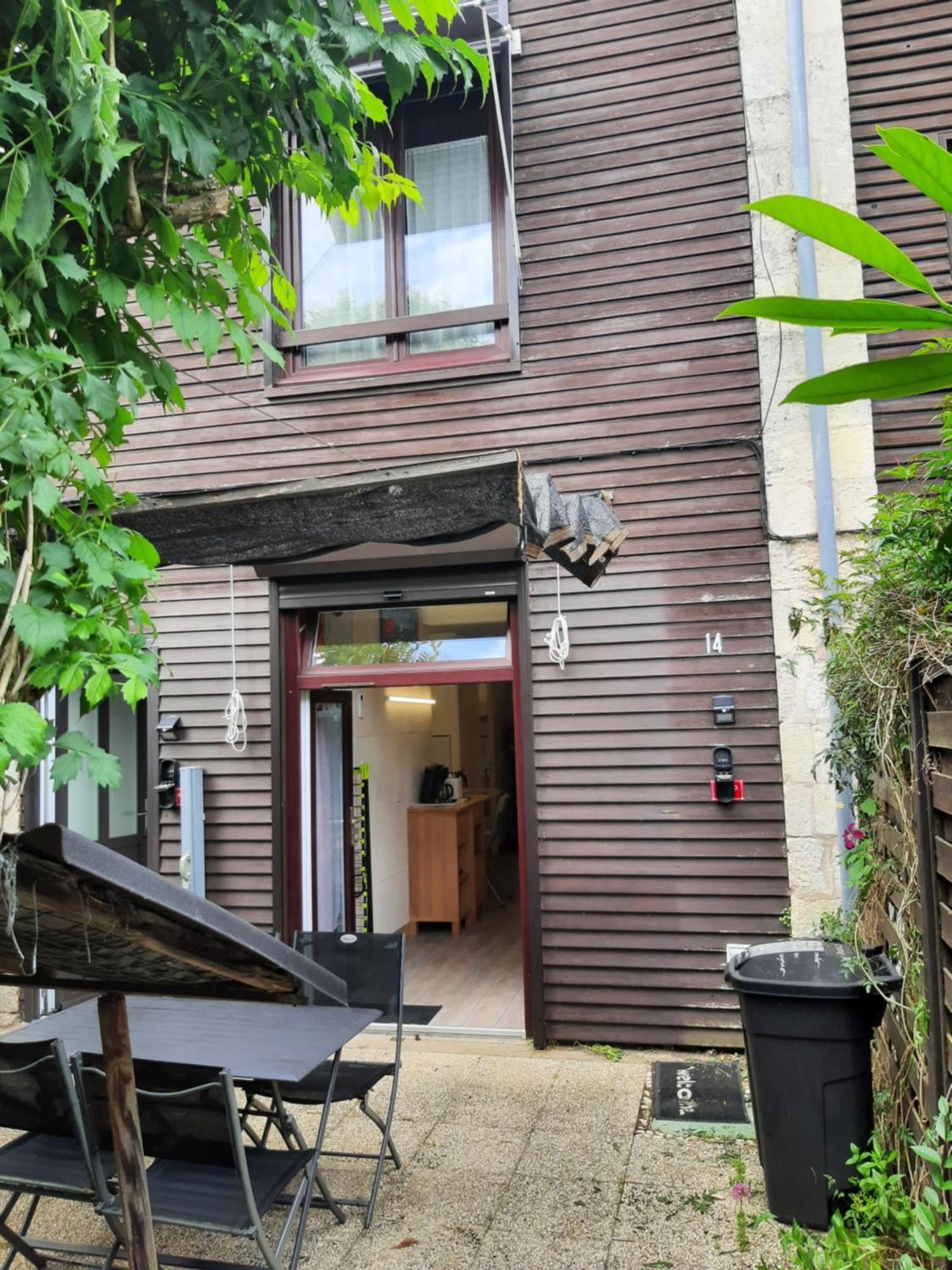 Duplex14H 1Er Etage Jardinet 1 Parking Ou Studio14B Rdc Terrasse Sans Parking La Rochelle  Kültér fotó