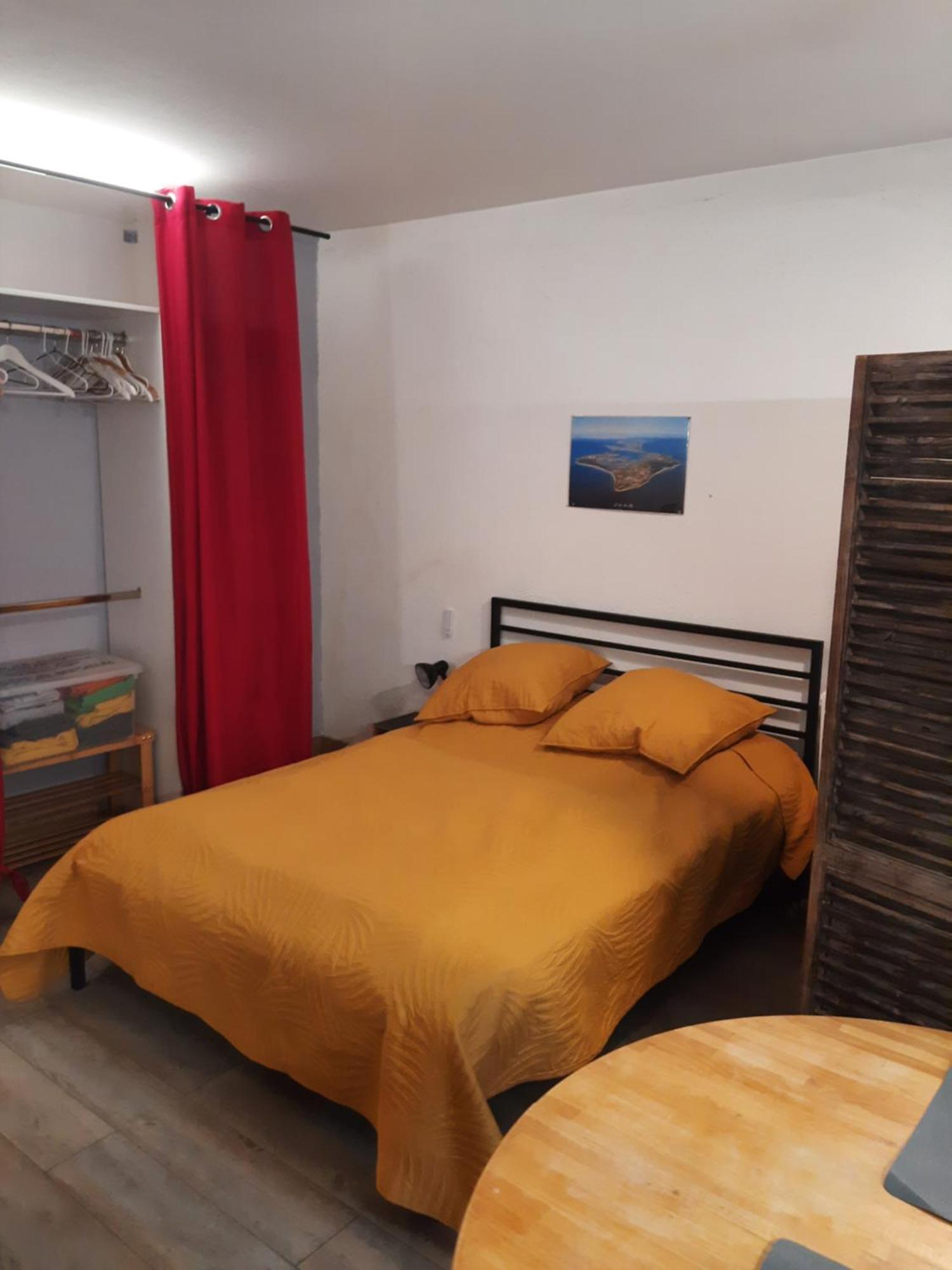 Duplex14H 1Er Etage Jardinet 1 Parking Ou Studio14B Rdc Terrasse Sans Parking La Rochelle  Kültér fotó