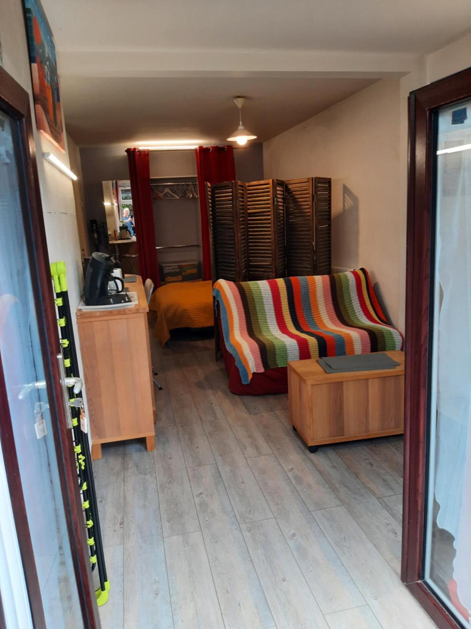 Duplex14H 1Er Etage Jardinet 1 Parking Ou Studio14B Rdc Terrasse Sans Parking La Rochelle  Kültér fotó