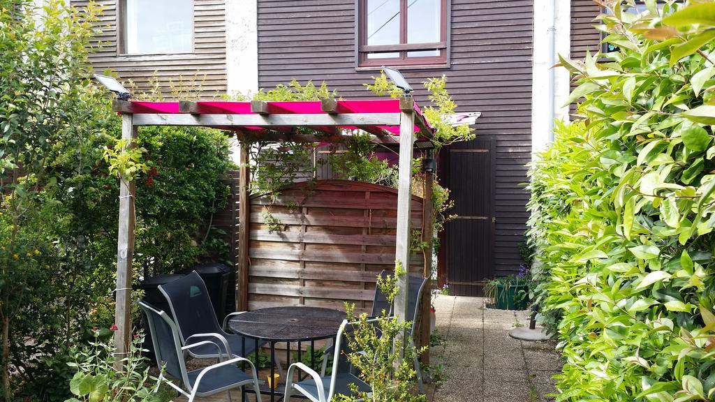 Duplex14H 1Er Etage Jardinet 1 Parking Ou Studio14B Rdc Terrasse Sans Parking La Rochelle  Kültér fotó