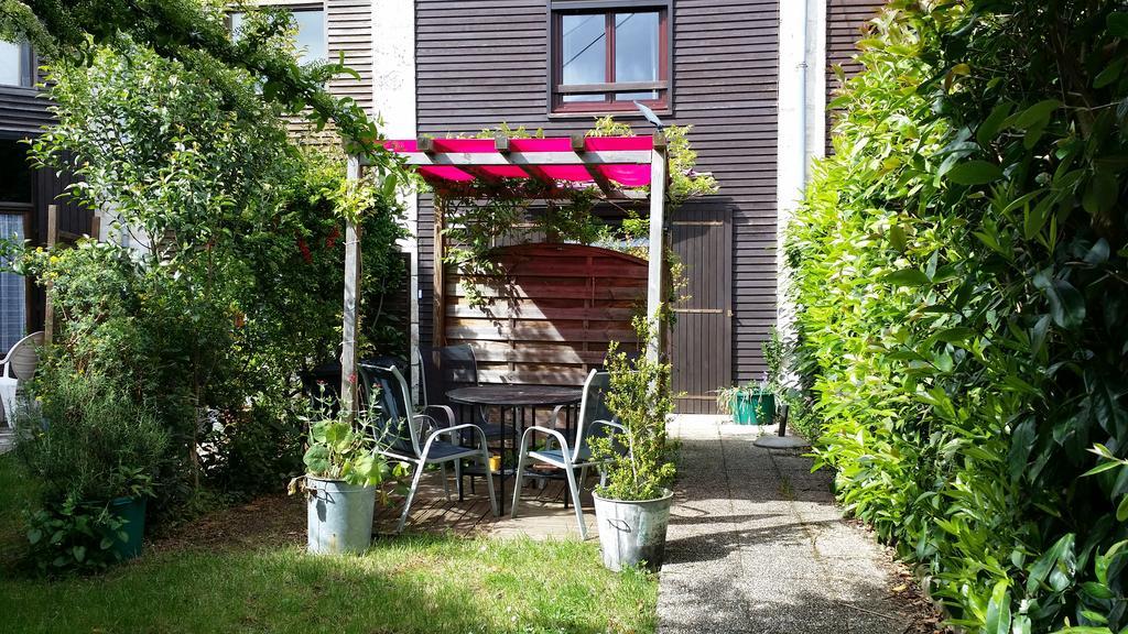Duplex14H 1Er Etage Jardinet 1 Parking Ou Studio14B Rdc Terrasse Sans Parking La Rochelle  Kültér fotó