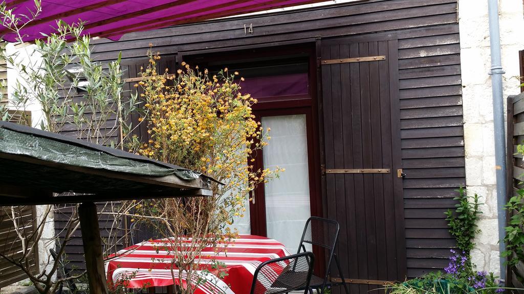 Duplex14H 1Er Etage Jardinet 1 Parking Ou Studio14B Rdc Terrasse Sans Parking La Rochelle  Kültér fotó