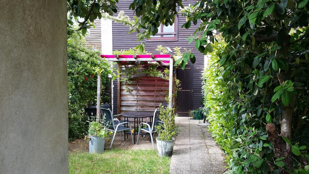 Duplex14H 1Er Etage Jardinet 1 Parking Ou Studio14B Rdc Terrasse Sans Parking La Rochelle  Kültér fotó